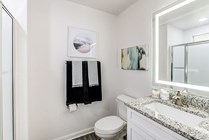 Cabana-Beach-Gainesville-Off-Campus-Apartments-Near-University-of-Florida-Upgraded-Bathrooms