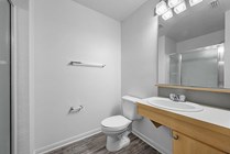Cabana-Beach-Gainesville-Apartments-Near-University-of-Florida-Bathroom