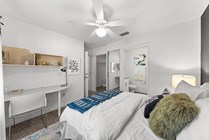 Cabana-Beach-Gainesville-Apartments-Near-University-of-Florida-Furnished-Bedroom