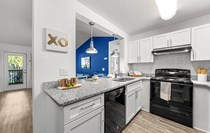 Cabana-Beach-Gainesville-Apartments-Near-University-of-Florida-Kitchen