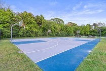 Cabana-Beach-Gainesville-Apartments-Near-University-of-Florida-Lighted-Basketball-Court