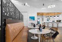 Cabana-Beach-Gainesville-Apartments-Near-University-of-Florida-Resident-Clubhouse-Seating