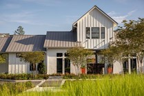 Campus Circle Gainesville - Community - Leasing Entrance