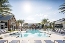Campus Circle Gainesville - Pool Deck - Morning Pool East