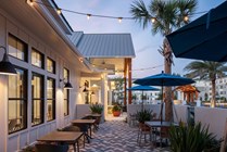 Campus Circle Gainesville - Pool Deck - Outdoor Study