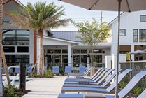 Campus Circle Gainesville - Pool Deck - Vignette Two