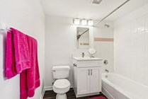 25-web-or-mls-SW 27th St-S1212-025